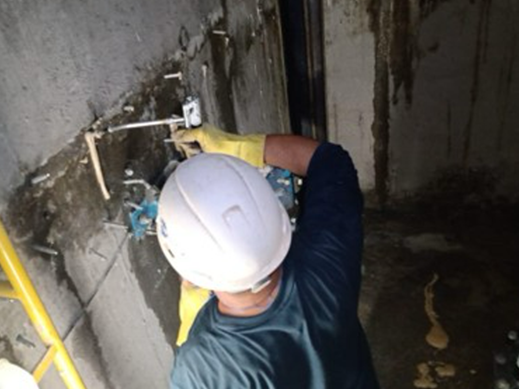 Injeção de poliuretano – impermeabilização de poços de elevador ou pequenos reparos em lajes e garagens
